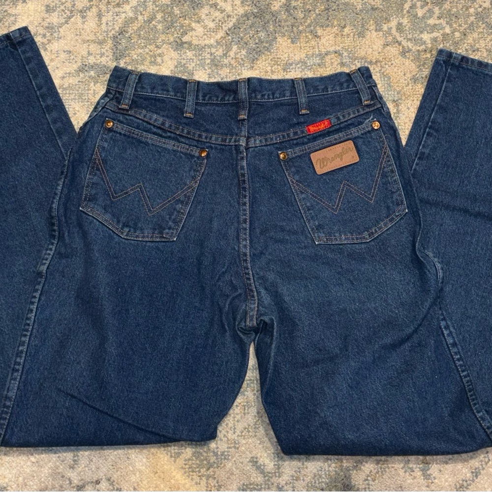 Wrangler Women's Indigo Straight Leg Jeans